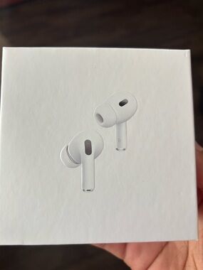 Apple AirPods Pro (2nd Generation) in White